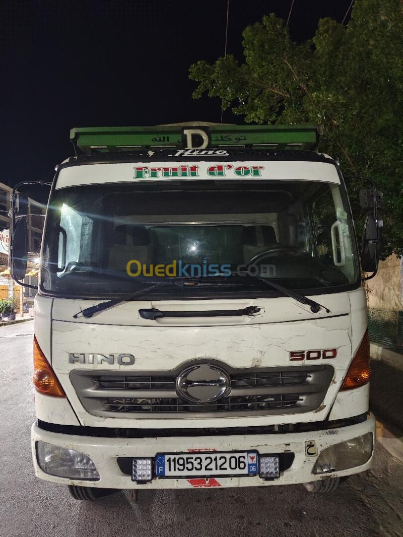 Hino 500 2012