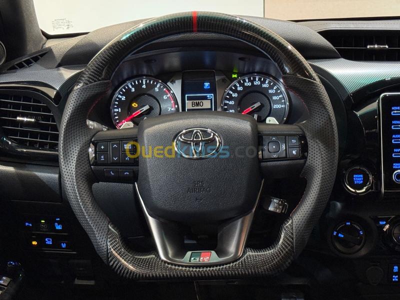 Toyota Hilux GR sport VIP 2026 Rally édition 42
