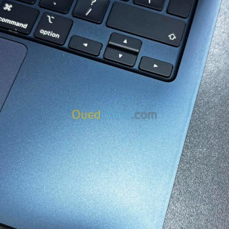 MACBOOK Air M2 2022 CPU M2 RAM 8 GO DISK  512 SSD ECRAN 13.6 INCH 2.5K RETINA 3