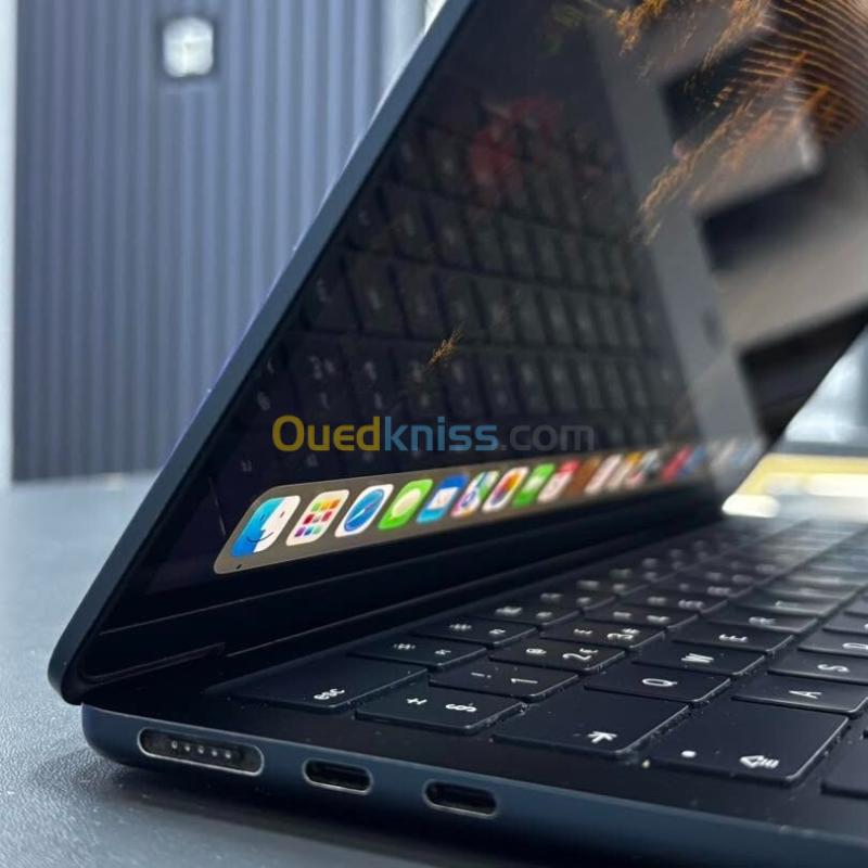 MACBOOK Air M2 2022 CPU M2 RAM 8 GO DISK  512 SSD ECRAN 13.6 INCH 2.5K RETINA 2