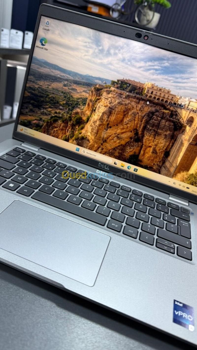 DELL LATITUDE 5430 INTEL I5-1245U 1.60GHZ up to 4.4ghz RAM 8GB DDR4 DISK 256GB SSD nvme INTEL IRIS XE GRAPHICS ECRAN 14P FHD 5