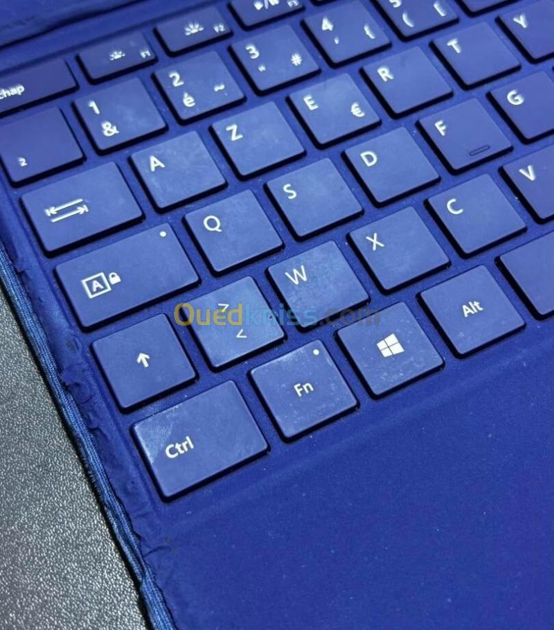 MICROSOFT SURFACE PRO 4 INTEL i5 6300U 8GO DDR3 256 SSD NVME INTEL HD GRAPHICS 520 12.3 INCH 2K TACTILE DETACHABLE 3