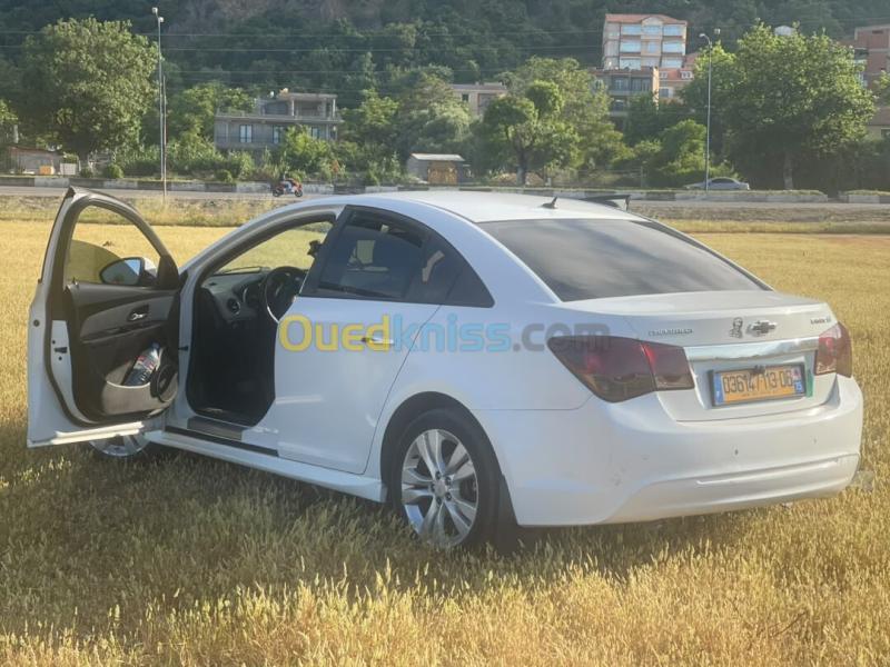 Chevrolet Cruze 2013 Cruze 4