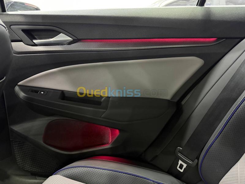 Volkswagen Golf 8 2026 R Black Edition  15