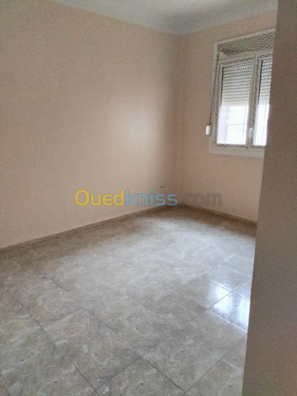  Location Appartement F4 Blida Bouinan