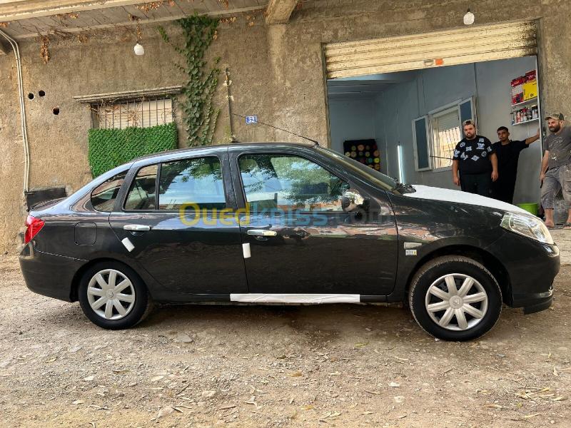 Renault Symbol 2011  7