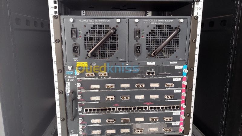  Switch fédéral Cisco 4506 avec ses modules 
