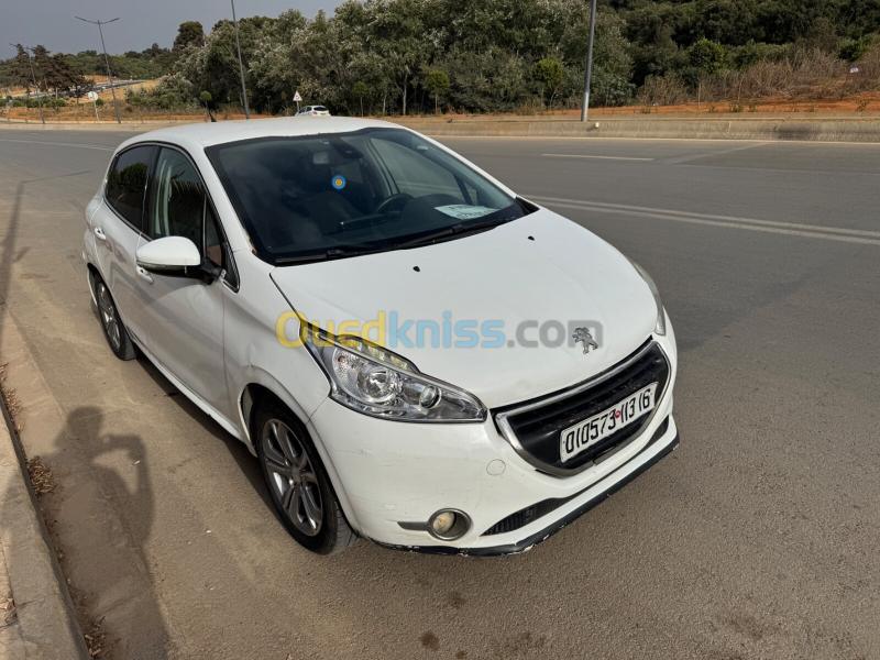 Peugeot 208 2013 Allure 6