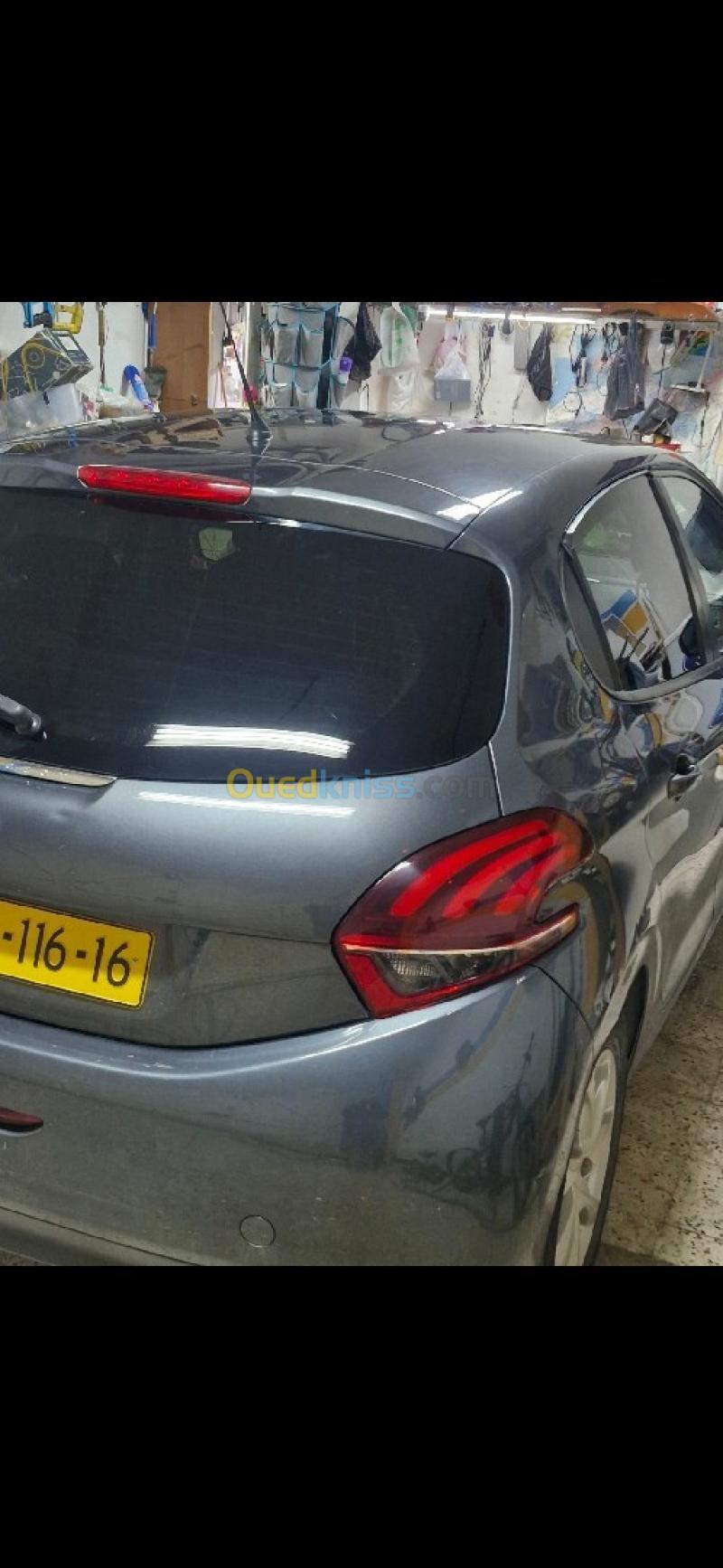 Peugeot 208 2016 Allure 7