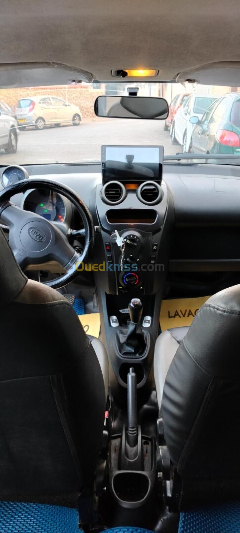 BYD F0 2015 GLX-i Sport 3