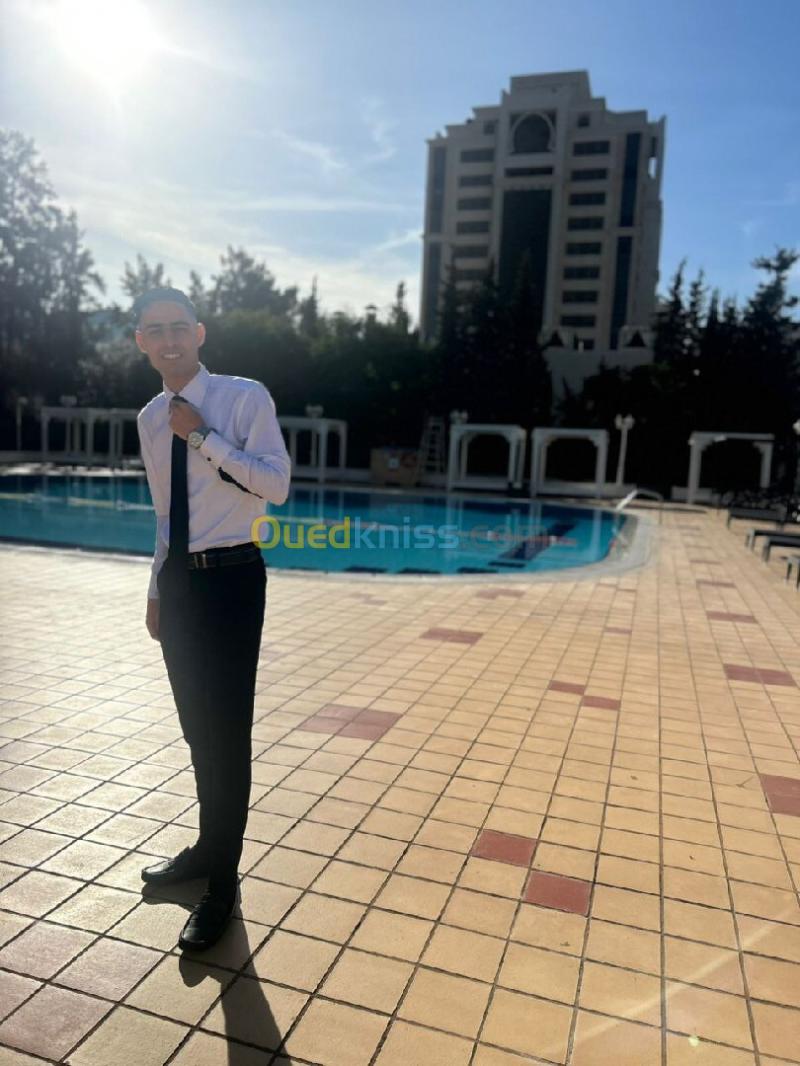مجال المطاعم والضيافة أبحث عن فرصة عمل في مطعم 5