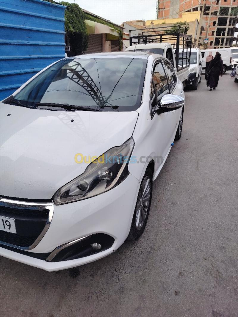 Peugeot 208 2015 Active Facelift 9