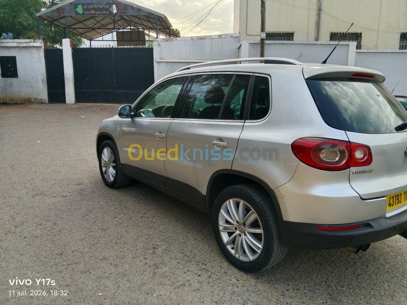 Volkswagen Tiguan 2011 Carat + 3