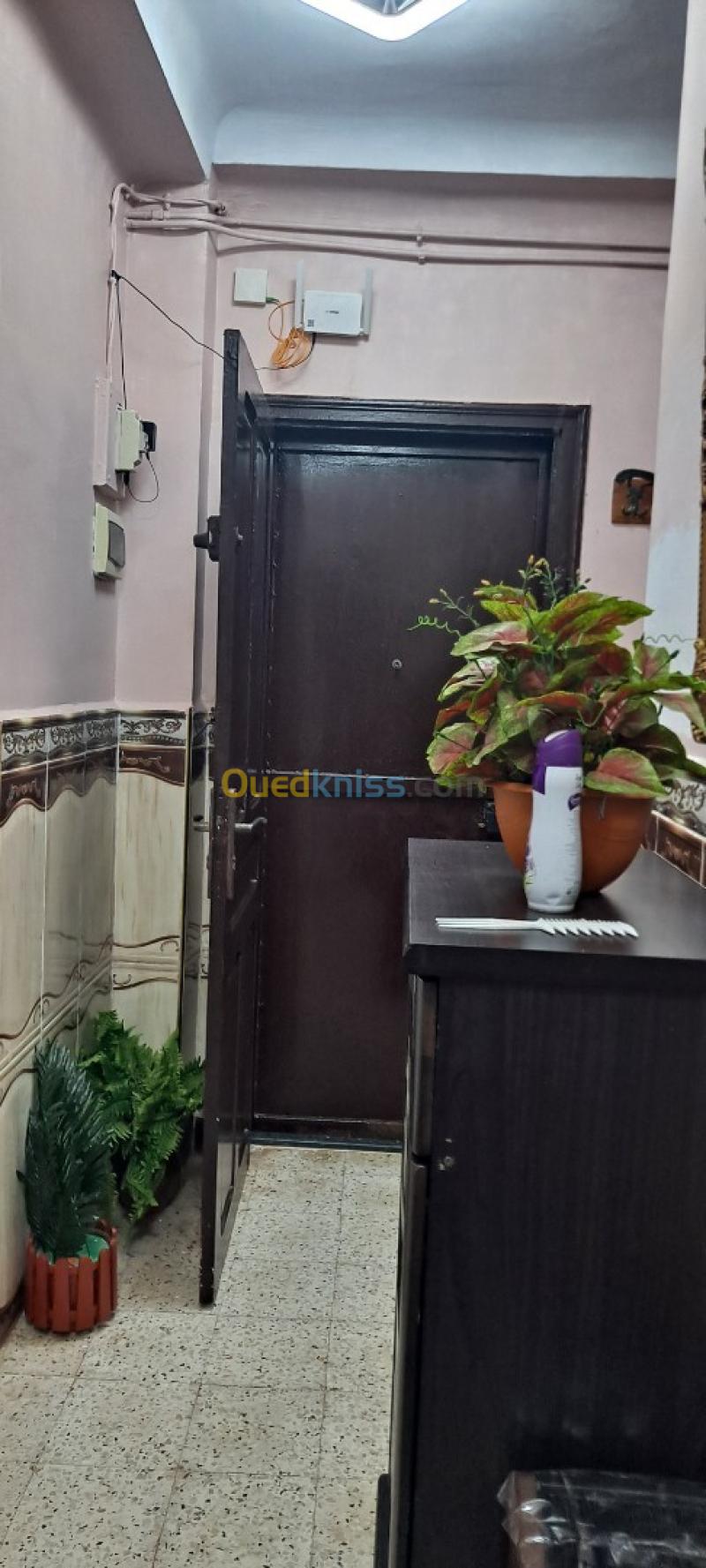 Vente Appartement F2 Oran Sidi chami 2
