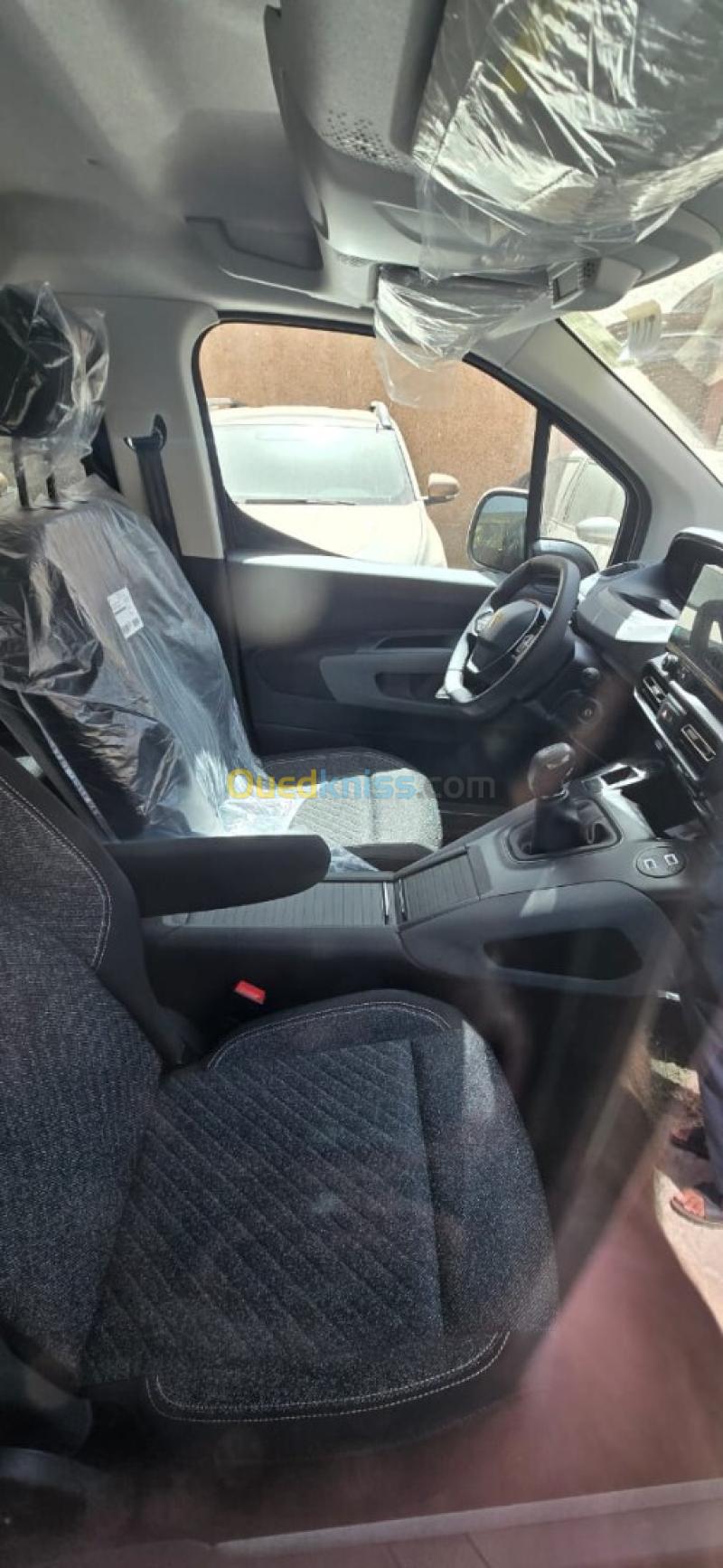 Peugeot Rifter 2026 Allure 2