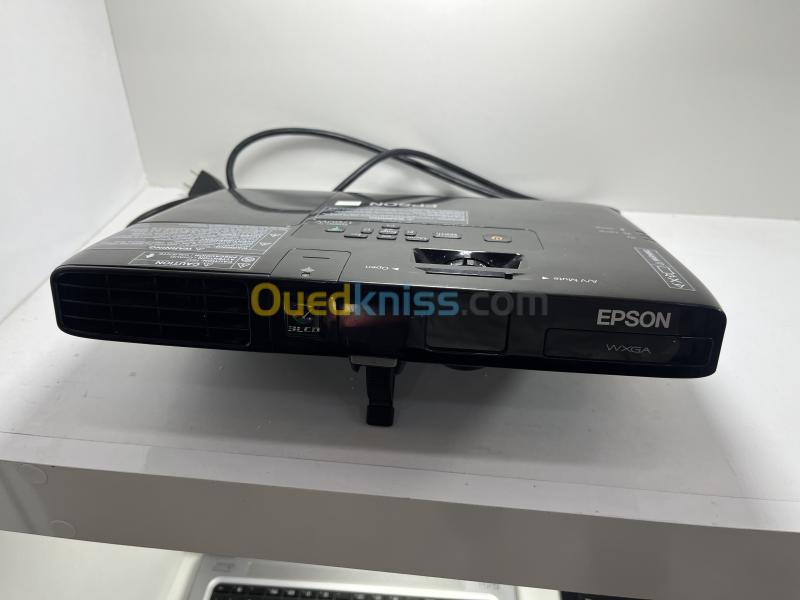 Data show epson 4