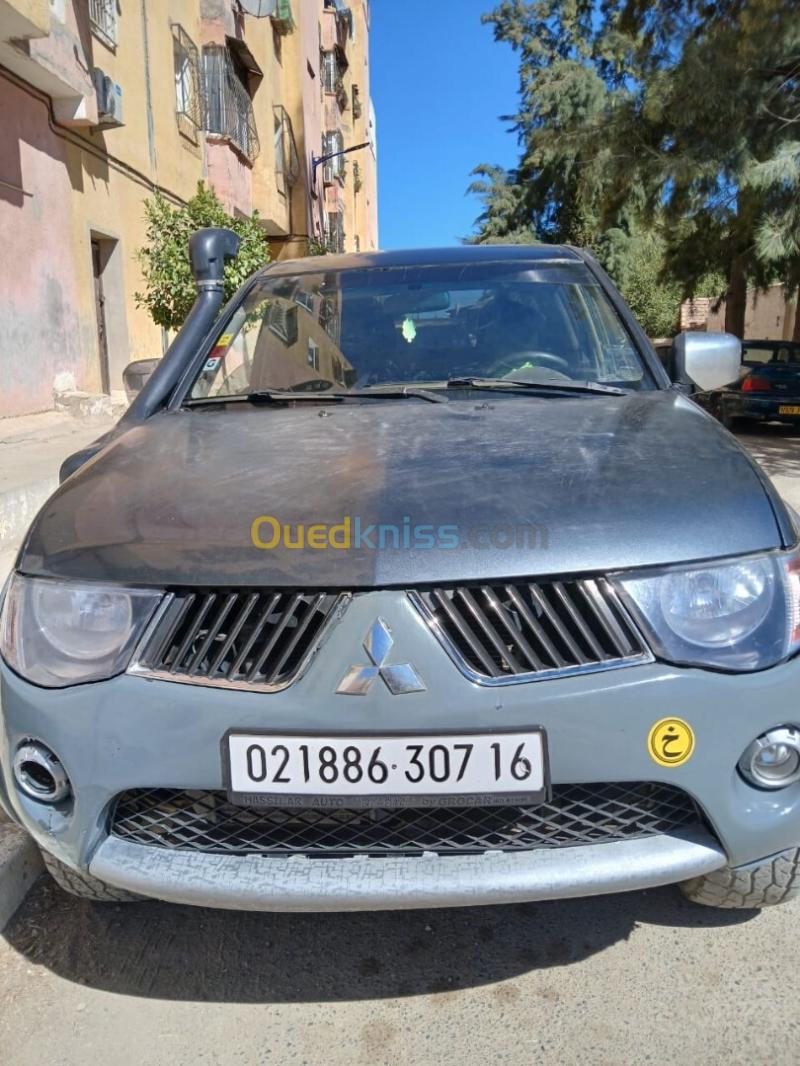 Mitsubishi L200 2007 Doube cabine Evolution 11