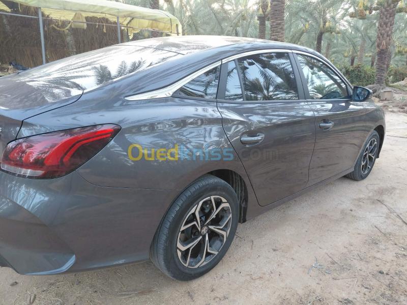 MG MG5 2025 MG5 Flagship Edition 3