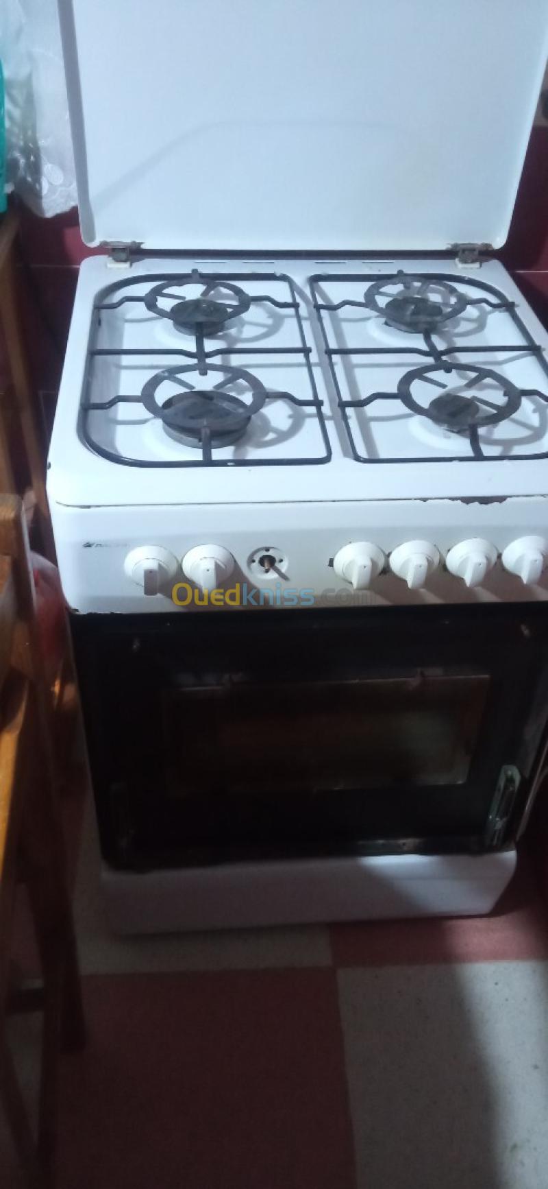 Cuisinière bonne état  4