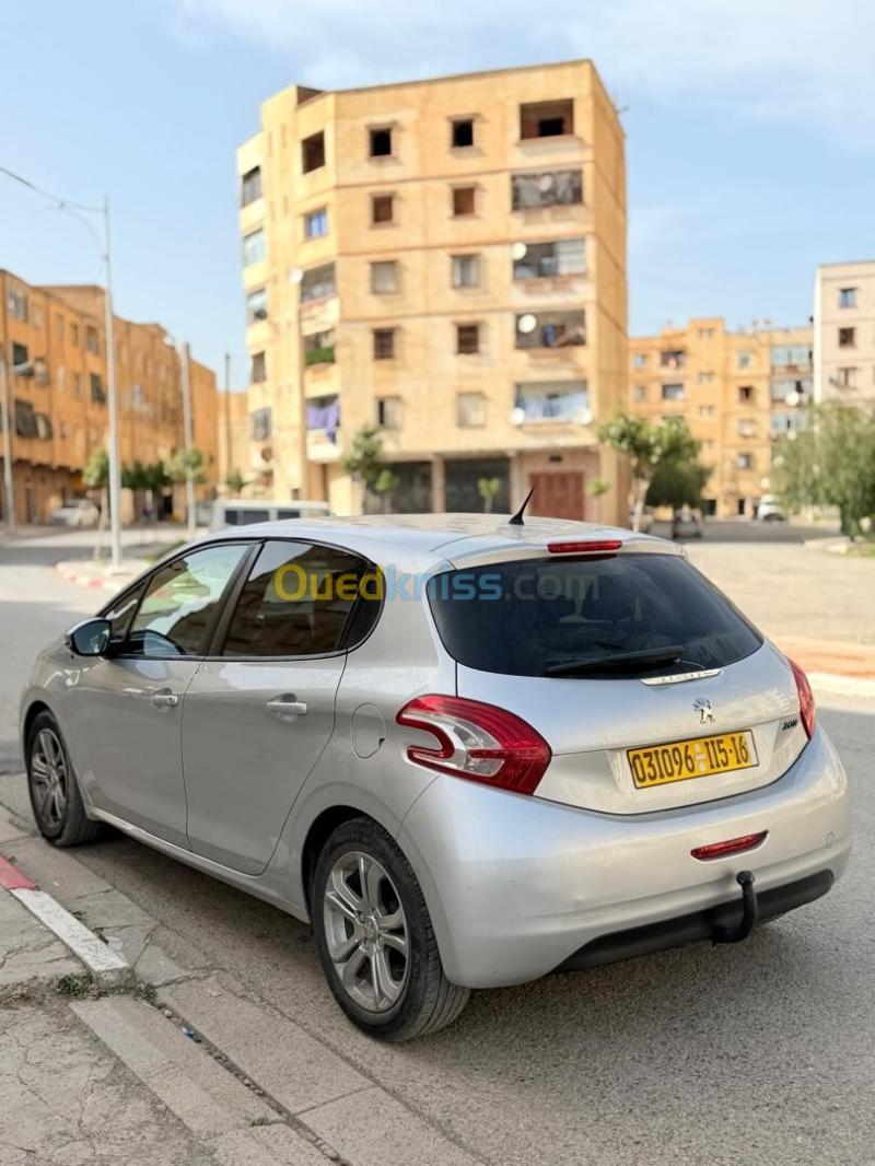 Peugeot 208 2015 Style 4