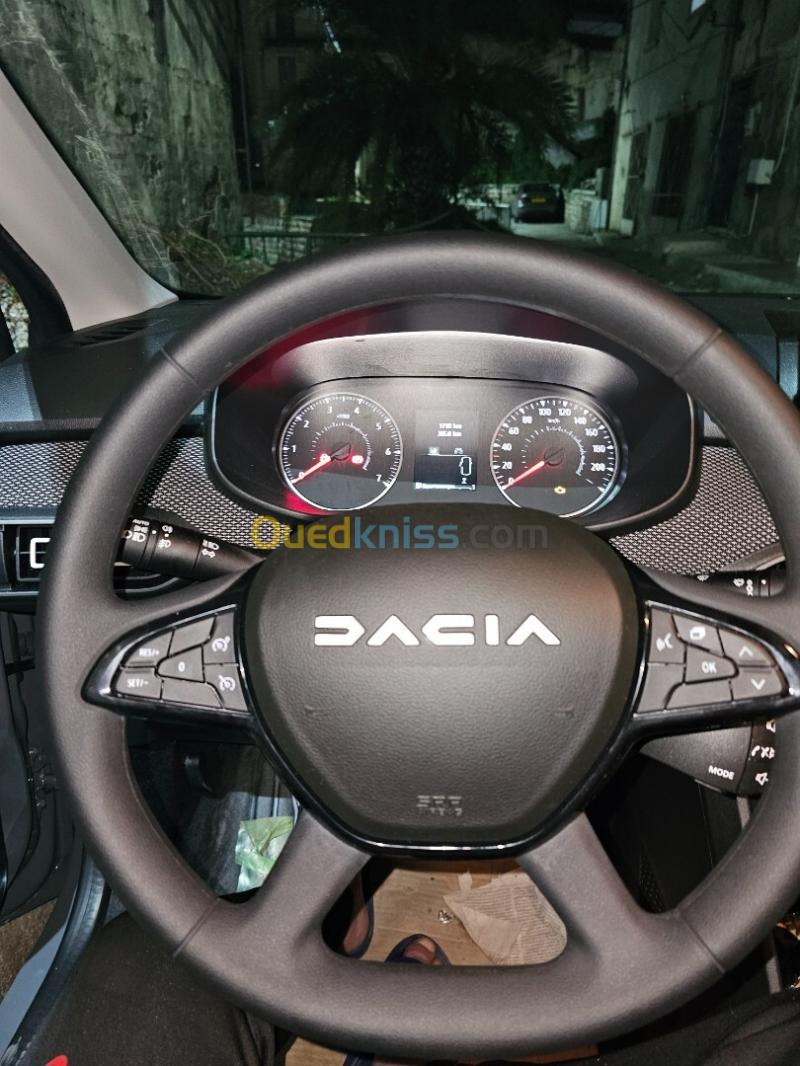 Dacia Logan 2025 La tout 3