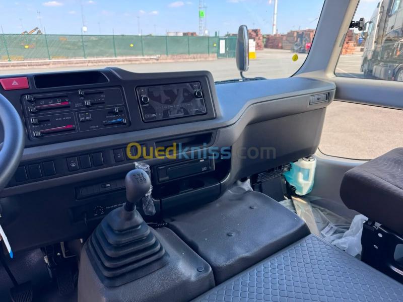 Toyota Coaster 2026 10