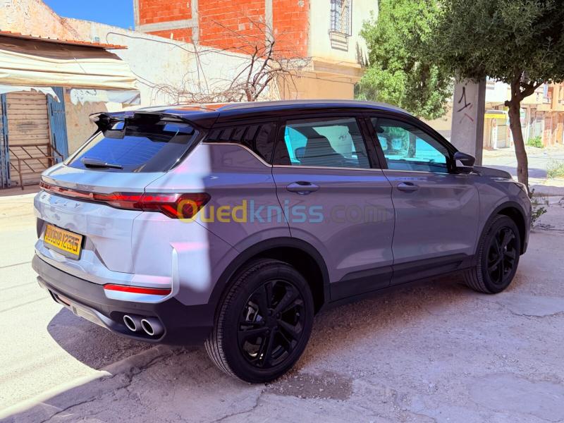 Geely Coolray 2025  3