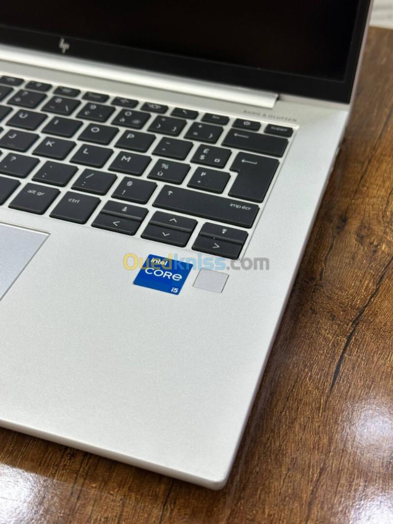 HP ELTEBOOK 840 G10  I5-1335U  8Go DDR5  256 GB SSD 6