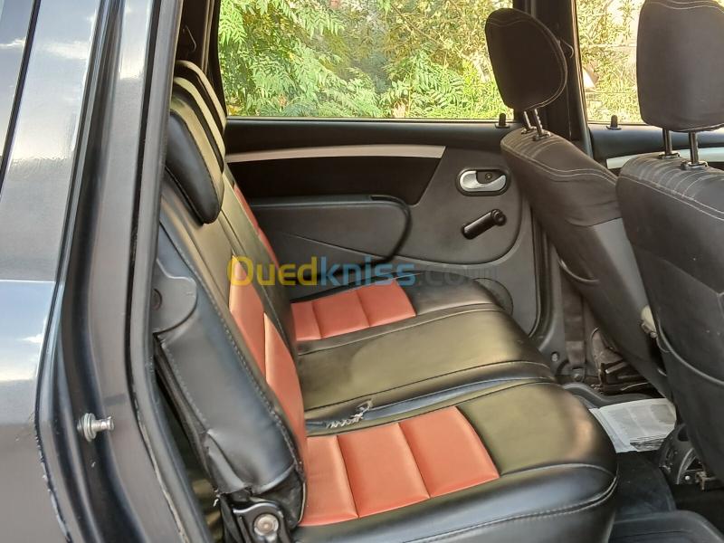 Dacia Logan MCV 2012  14