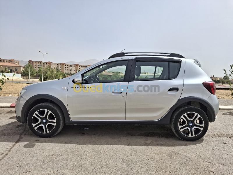 Dacia Sandero 2023 Stepway 3