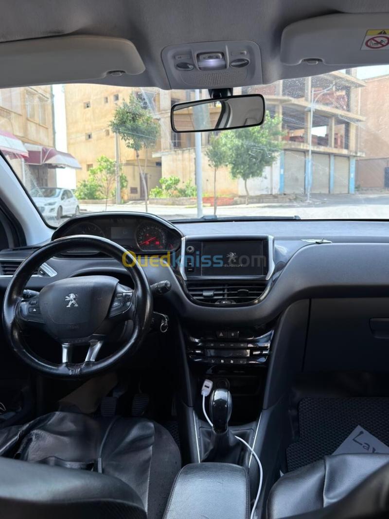 Peugeot 208 2015 Style 4