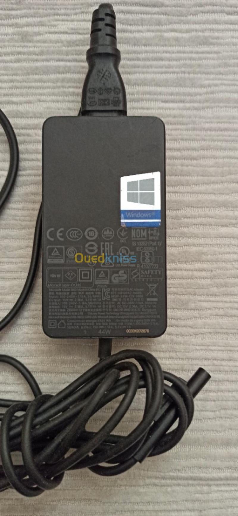 VEND DEUX CHARGEUR SURFACE PRO + ASUS 2