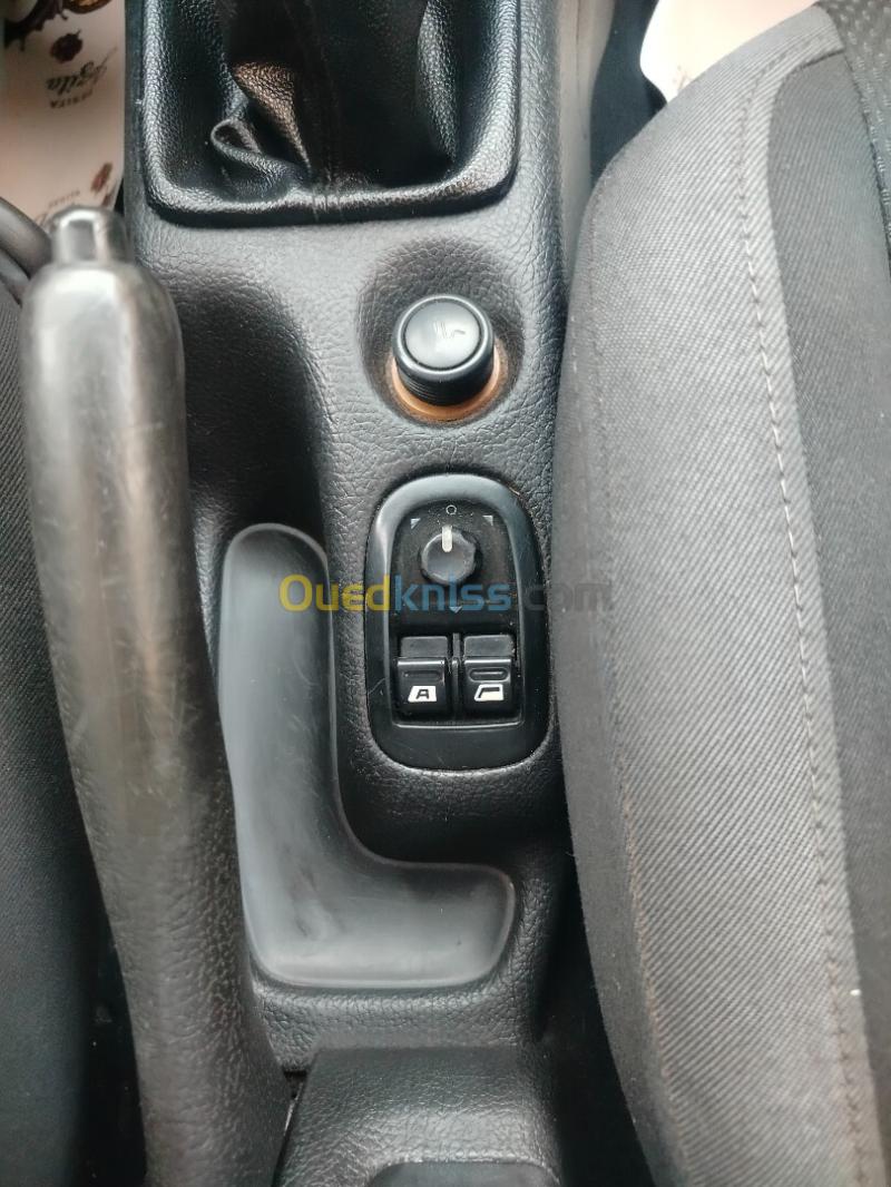 Peugeot 206 2008  7