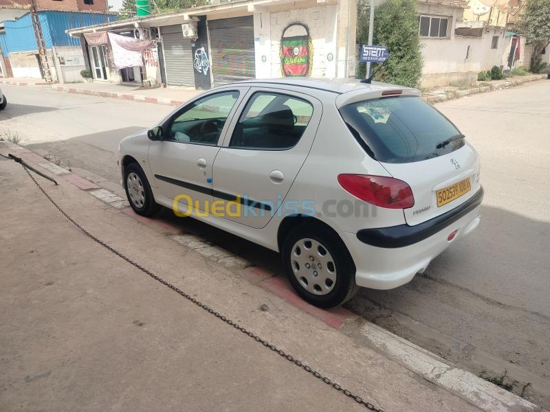 Peugeot 206 2008  16