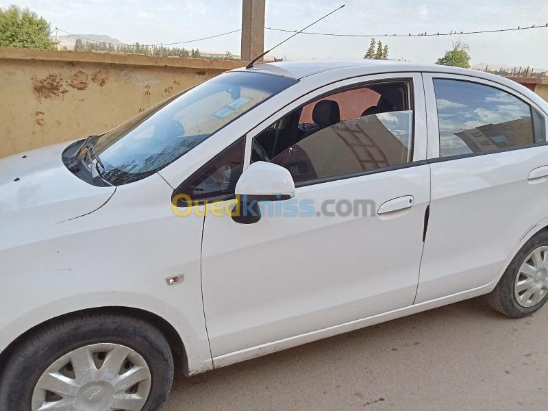 Chevrolet Sail 4 portes 2012 Exclusive 4