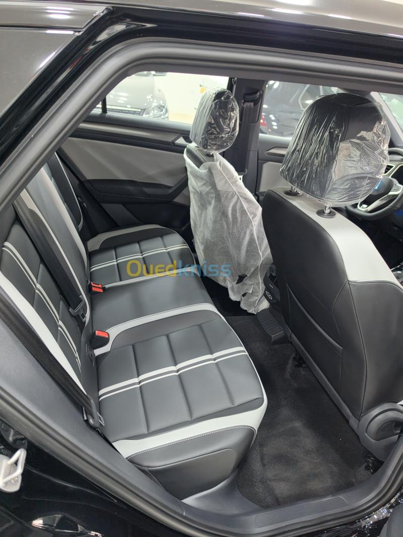 Volkswagen T-Roc 2026 R-Line  18