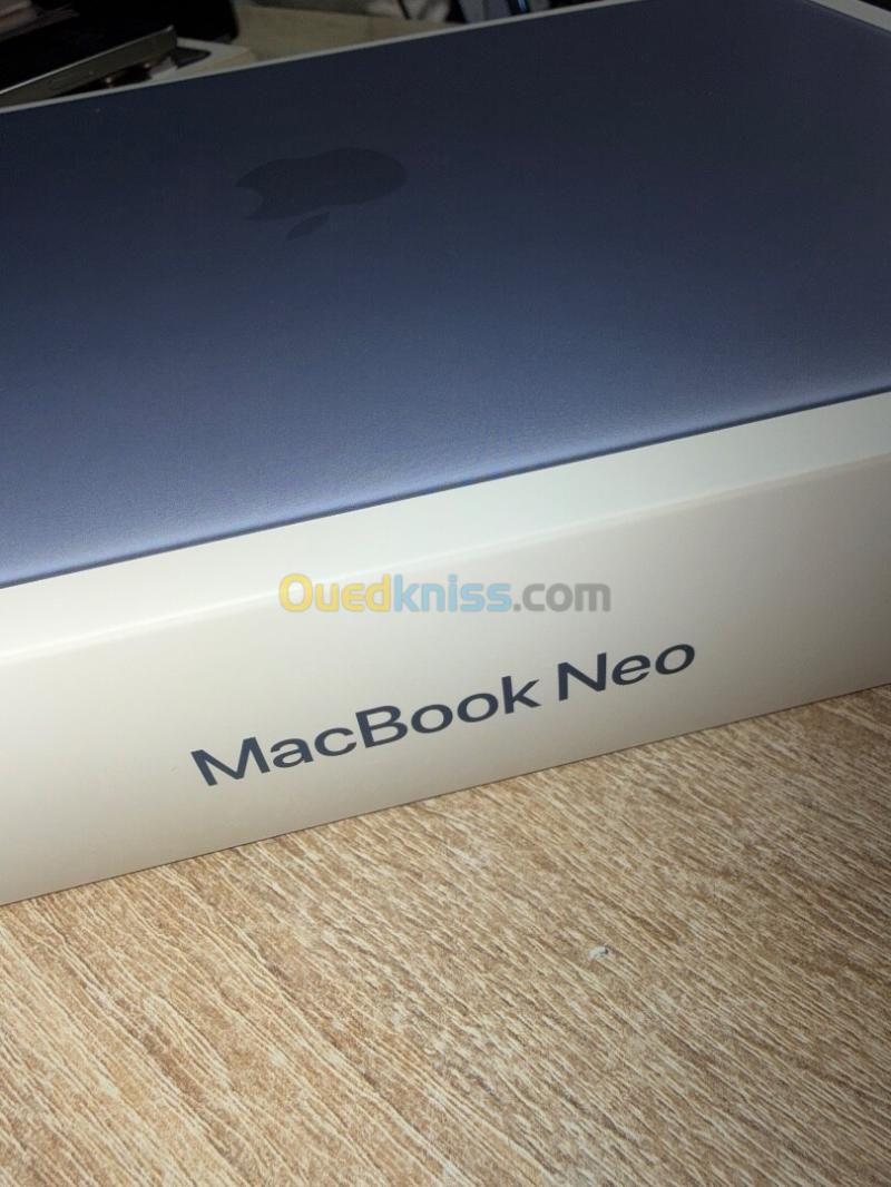 MacBook NEO silver bleu 2